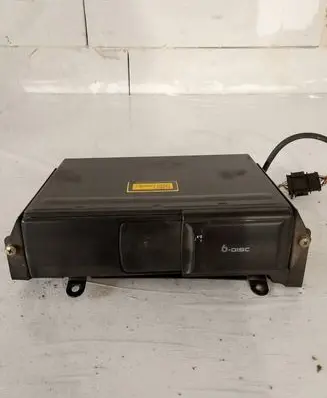 Audi A4 S4 B5 8D CD/DVD changer 676567