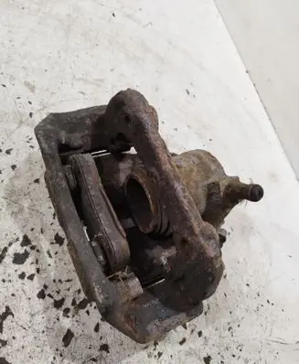 Mercedes-Benz C W203 Front brake caliper