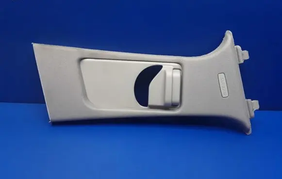 Mercedes-Benz C W204 (B) pillar trim (top) A2046900225 A2048600230