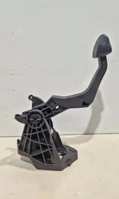 Volkswagen Polo V 6R Clutch pedal 6r0721117b