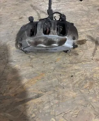 Porsche Panamera (970) Rear brake caliper 970352425