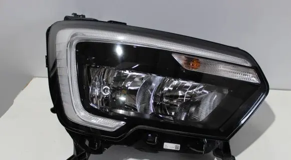 Renault Master III Headlight/headlamp 260105567R
