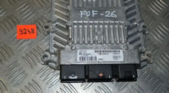 Ford Focus Engine control unit/module 7U7112A650EA