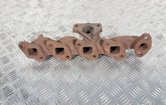 Nissan Primera Exhaust manifold 5M300