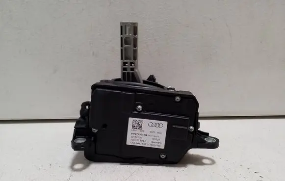 Audi A5 Gear shifter/selector 8W2713041Q