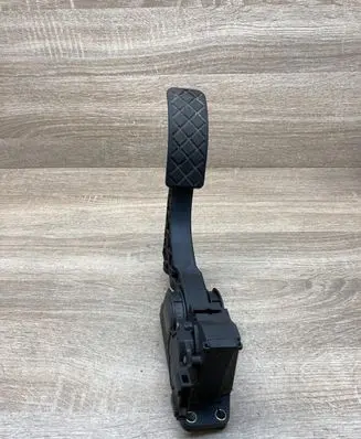 Audi A3 S3 8L Accelerator throttle pedal 1J1723503T 0281002344
