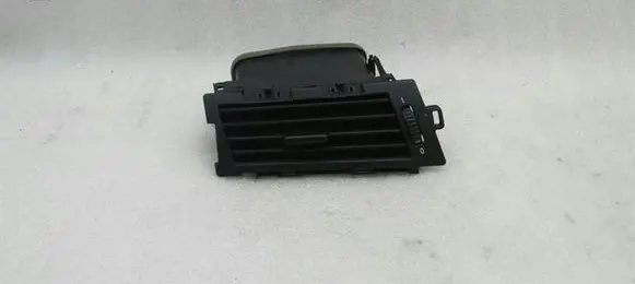 BMW 5 E60 E61 Dash center air vent grill 6913707