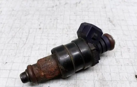 Renault Megane I Fuel injector 866313