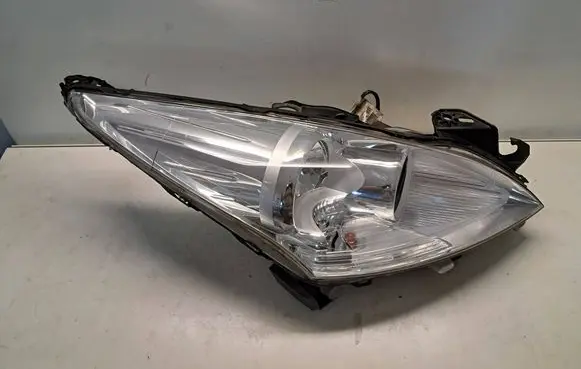 Peugeot 3008 I Headlight/headlamp 89903247