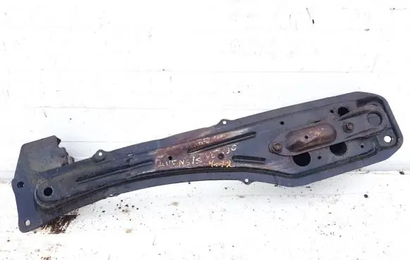 Toyota Avensis Verso Front subframe