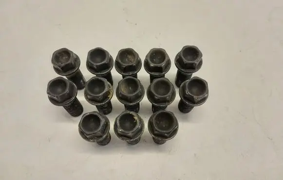 R16 alloy rim