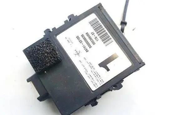 Toyota Auris 150 Door control unit/module 8974102100