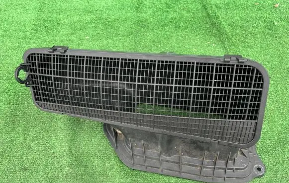 Audi A7 S7 4G Air intake duct part 4G1819904A