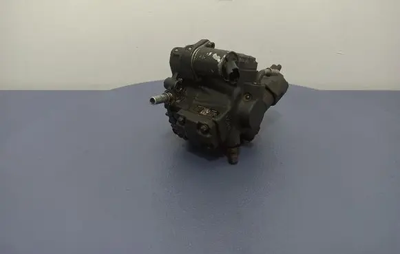 Peugeot 307 Fuel injection high pressure pump 9658193980