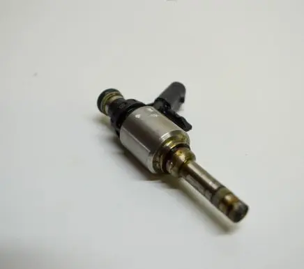 Audi Q5 SQ5 Fuel injector 06A906036K