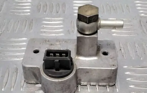 Audi 100 S4 C4 Air pressure sensor 0281002018