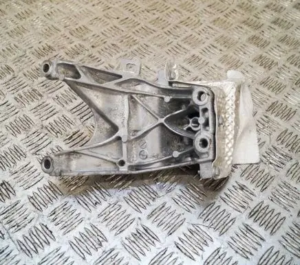 Audi A4 S4 B9 8W Engine mounting bracket 4M0199308AD