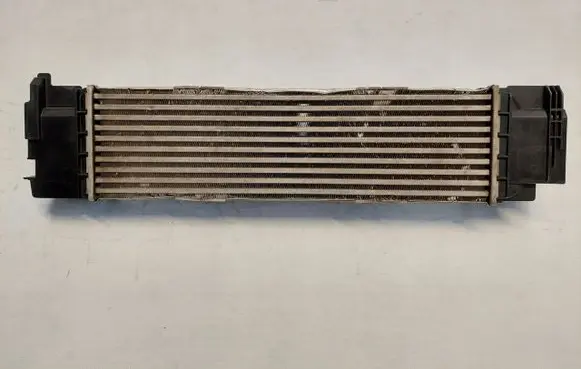 BMW 3 G20 G21 Intercooler radiator 8592701