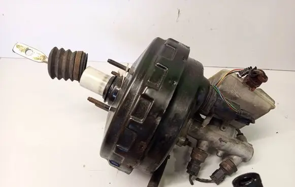 Volvo V70 Brake booster P30714320