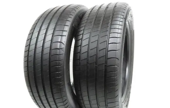 Volkswagen Golf V R16 summer tire 