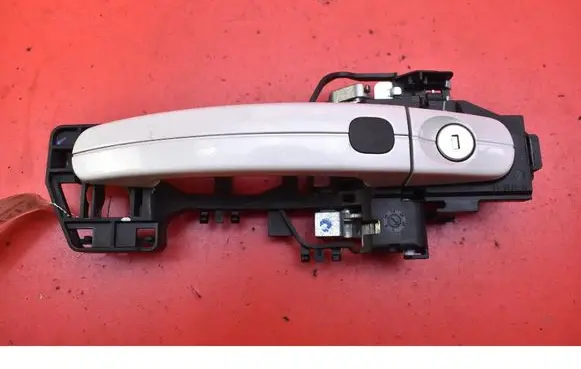 Ford Grand C-MAX Front door exterior handle 