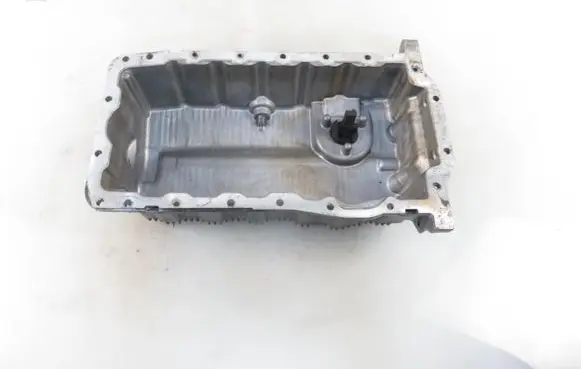 Volkswagen Touran I Oil sump 06A103603AJ