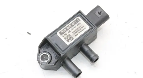 Audi Q7 4M Exhaust gas pressure sensor 059906051J