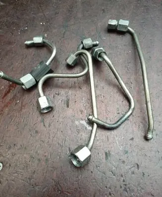 Opel Zafira C Fuel injector supply line/pipe