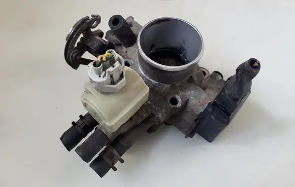 Toyota Camry Throttle body valve 2227074010