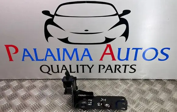BMW X1 E84 Radiator mount bracket 51647117
