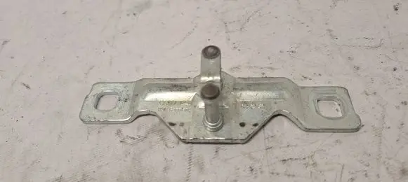 Audi Q3 8U Loading door lock loop/hook striker 8P4827507