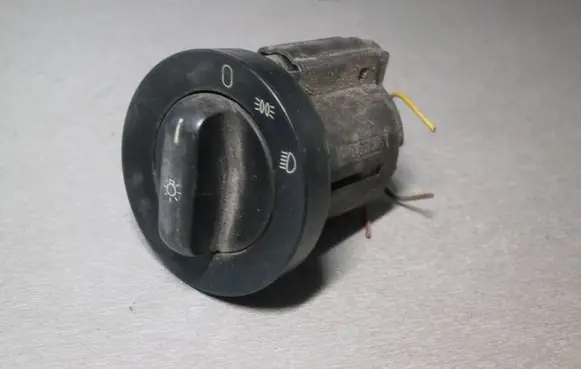 BMW 5 E39 Light switch 8363683 6131 61318363683