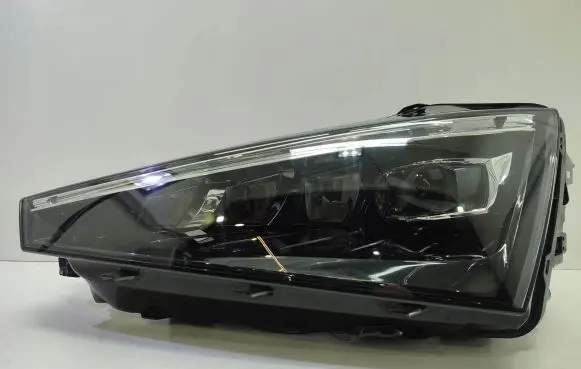 Skoda Scala Headlight/headlamp 657941015A