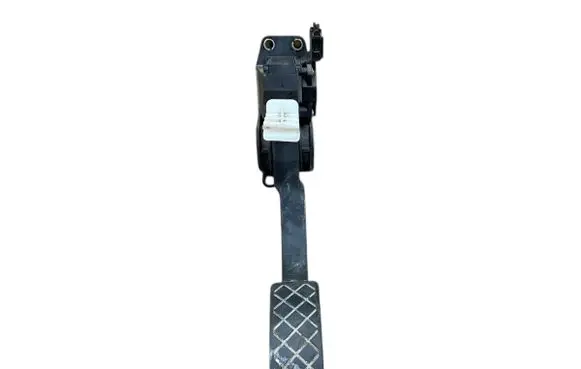 Volkswagen Golf IV Accelerator throttle pedal 0281002342 970105777YB3