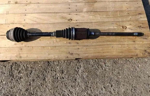 BMW 7 G11 G12 Front driveshaft 863952202