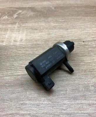 Audi A4 S4 B5 8D Turbo solenoid valve 8D0906627 72190332