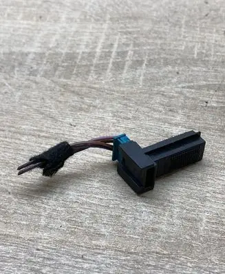 BMW X5 E53 Brake pedal sensor switch 6908787 014121332