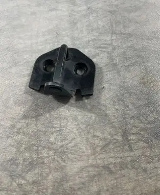 Volvo XC60 Front door lock loop/hook striker 30699650 C75RR
