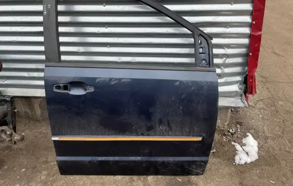 Chrysler Grand Voyager V Front door