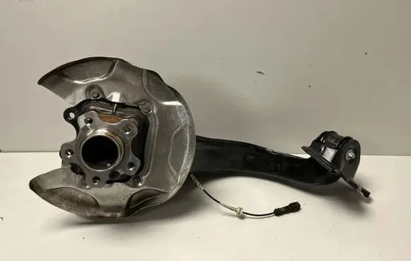 BMW 1 F70 Rear wheel hub 6894228 6894208