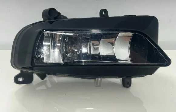 Audi A5 8T 8F Front fog light 8T0941700D 1NE01083204