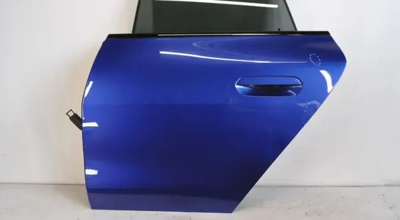 BMW i4 Rear door 