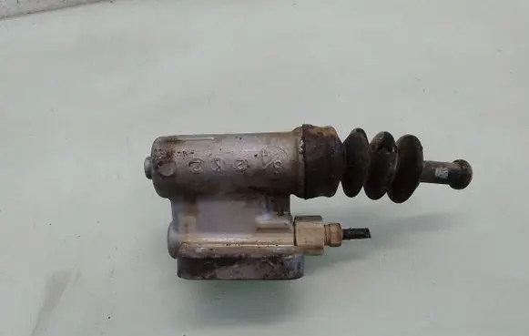 Clutch master cylinder