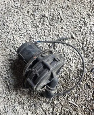 Volvo S40, V40 Secondary air pump 30808802