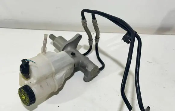 Peugeot 508 Master brake cylinder 9646980980
