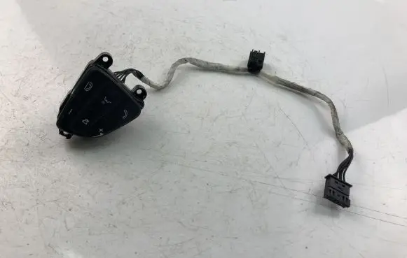 Mercedes-Benz GLC X253 C253 Steering wheel buttons/switches A0999050151