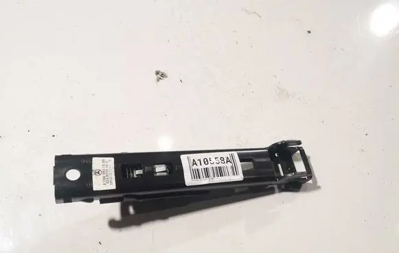 Mercedes-Benz B W245 Seat belt adjustment rail A1698600588