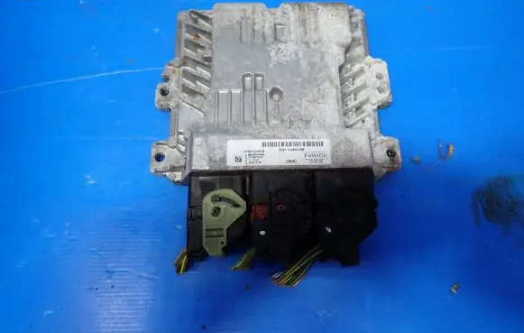 Ford Focus Engine control unit/module BV6112A650EEB S180133061B