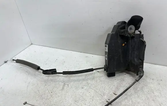 Peugeot 308 Front door lock 9807954380
