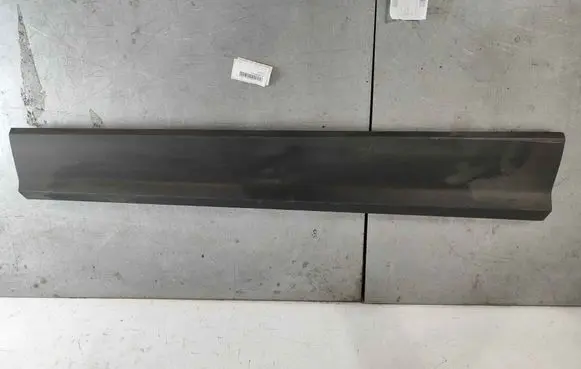 Audi Q2 - Front door trim (molding) 81A8539594W3